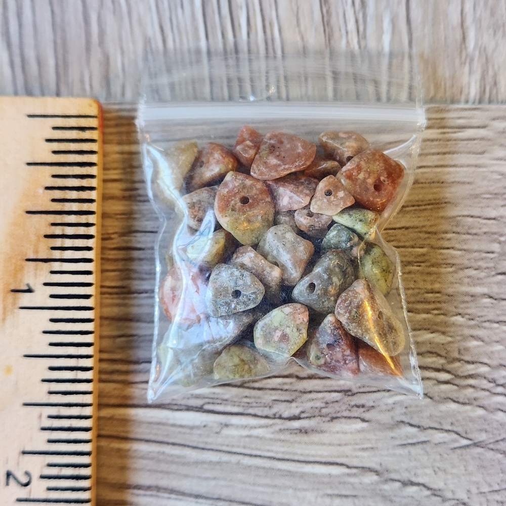 10/$10 Autumn Jasper 38 Gemstone Chips Drilled 1 Bag